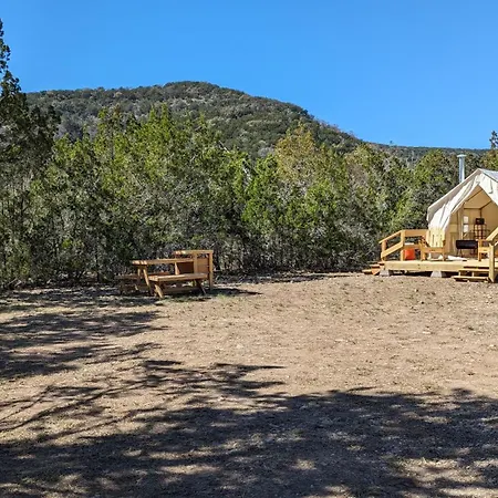 A Peace Of Heaven Cabins And Rv Vanderpool Exterior photo