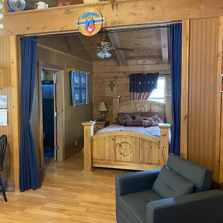 A Peace Of Heaven Cabins And Rv Vanderpool Exterior photo